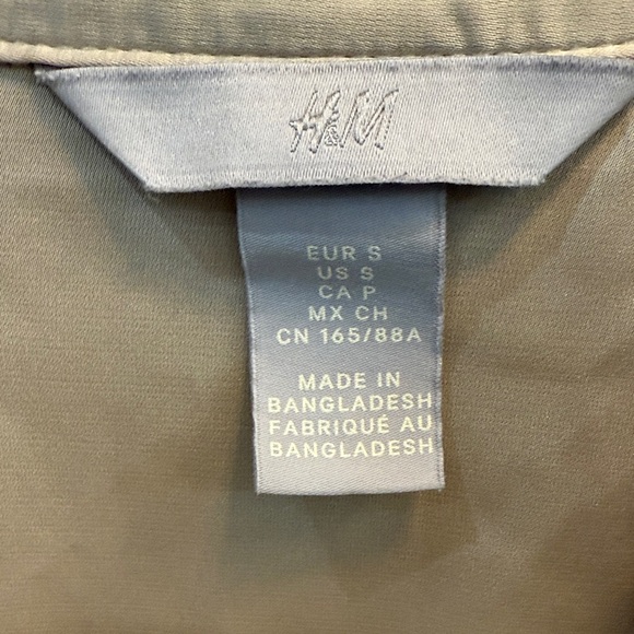 H&M Light Gold Blouse - Picture 3 of 16